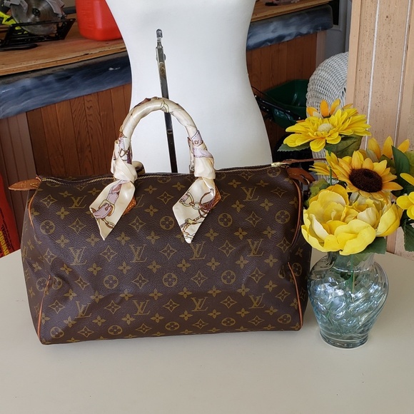 Louis Vuitton Handbags - ❤❤Louis vuitton speedy 35 vintage❤❤